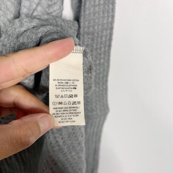 Free People Medium M Gray Ventura Thermal Tee Long Sleeve Waffle Knit Curved Hem - Picture 7 of 9